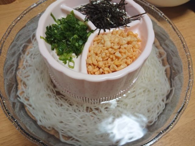 ブルーノ流しそうめん